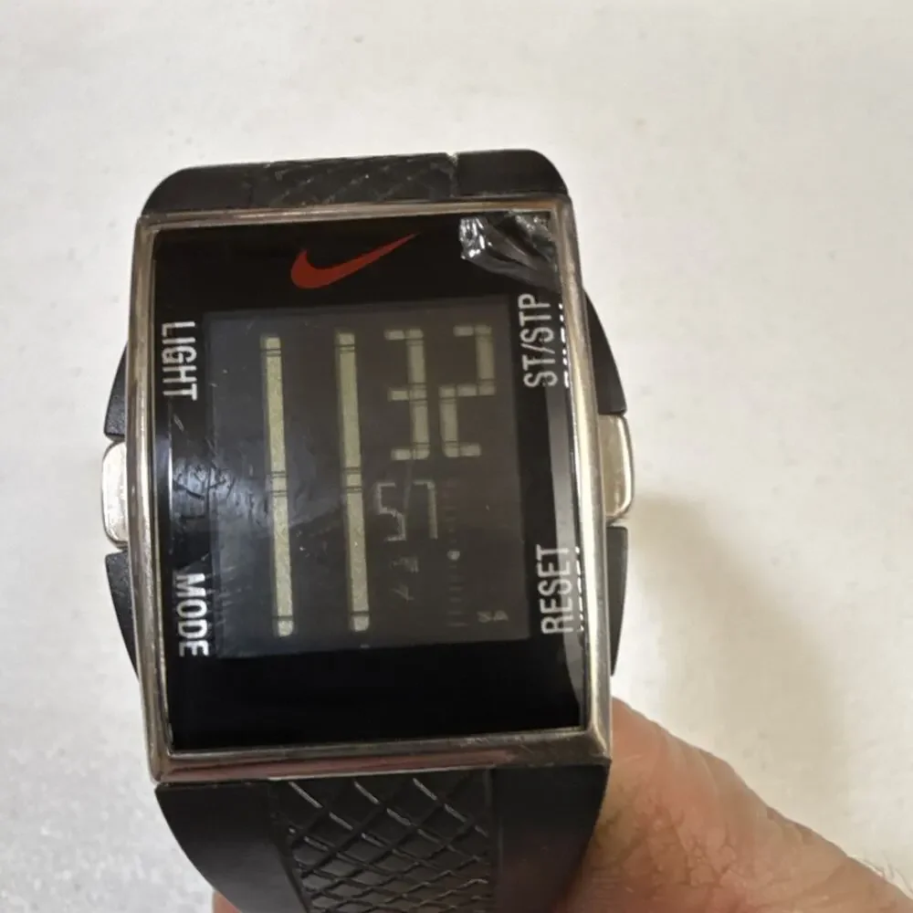 Vintage Nike Sportwatch W-5086 running with a new battery!